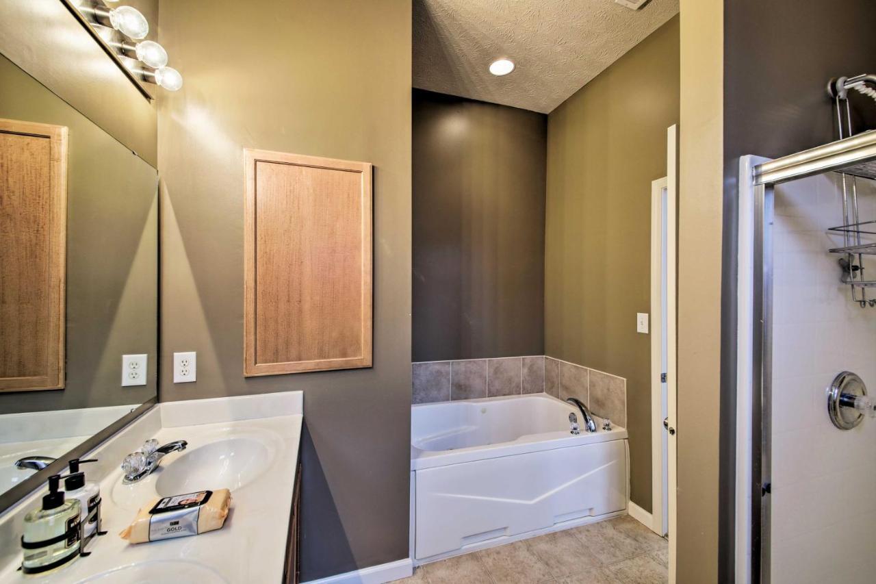 Arts And Design District Condo Steps To Monon Trail カーメル エクステリア 写真